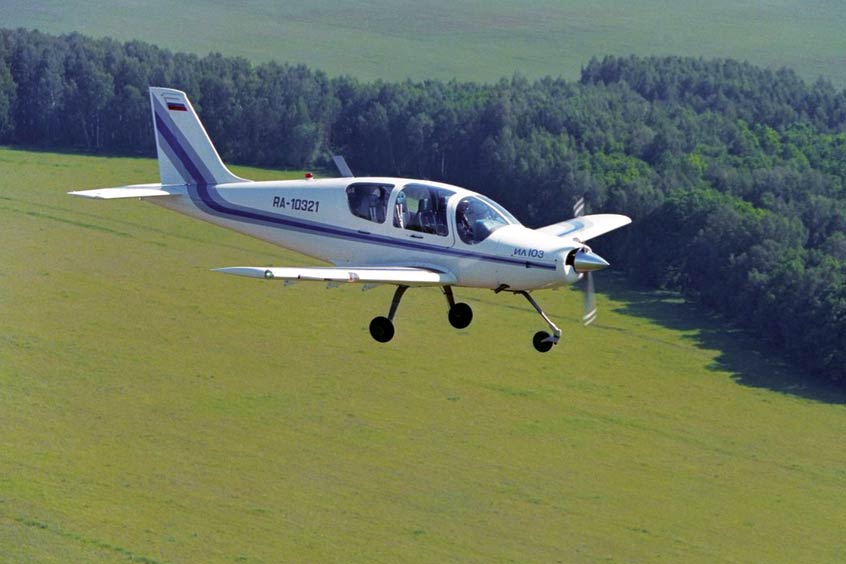 The four-seat single-engine piston Il-103.