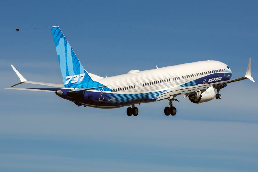 The largest aircraft in the 737 MAX family has begun a comprehensive test program. 