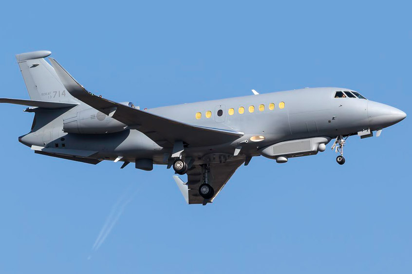 The Baekdu reconnaissance units were created based on the French business jet, Dassault Falcon 2000S.
