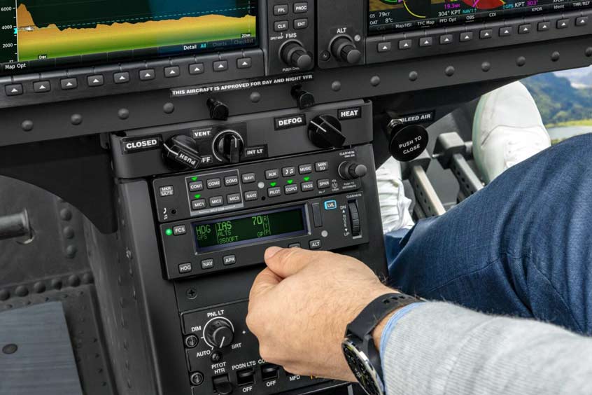 With the GFC 600H in the Bell 505, aircraft navigation works in conjunction with the G1000H or G1000H NXi integrated flight deck. (Photo: Garmin)