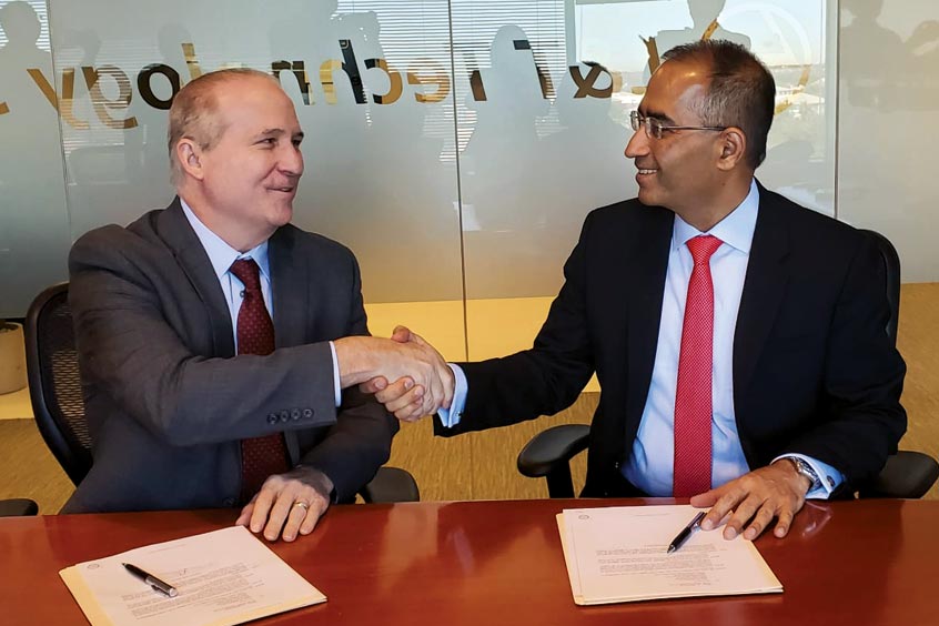 Martin Peryea, CEO (left) of Jaunt Air Mobility signs an agreement with Amit Chadha, CEO of LTTS (right).