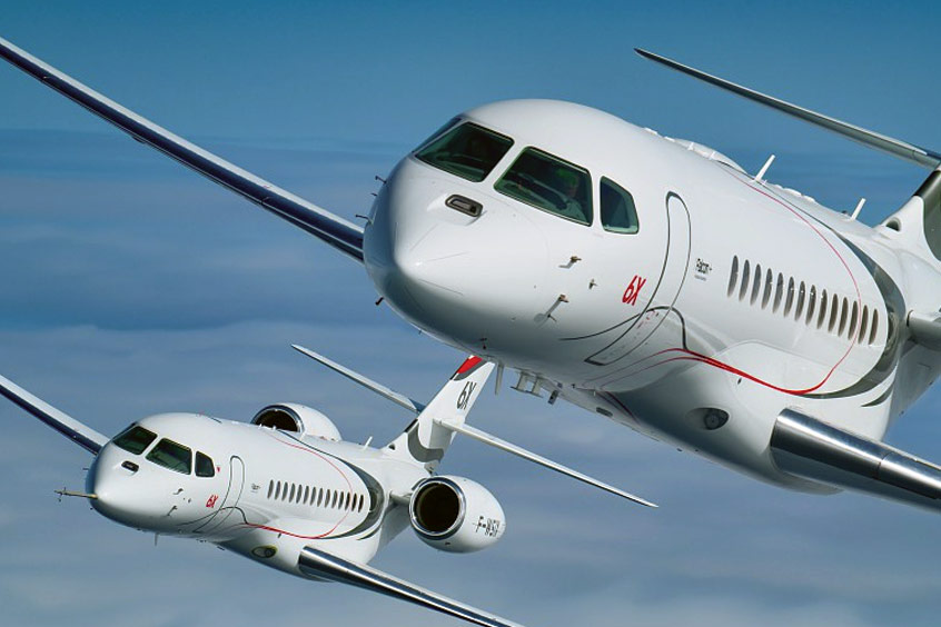 Flight of two Falcon 6X.