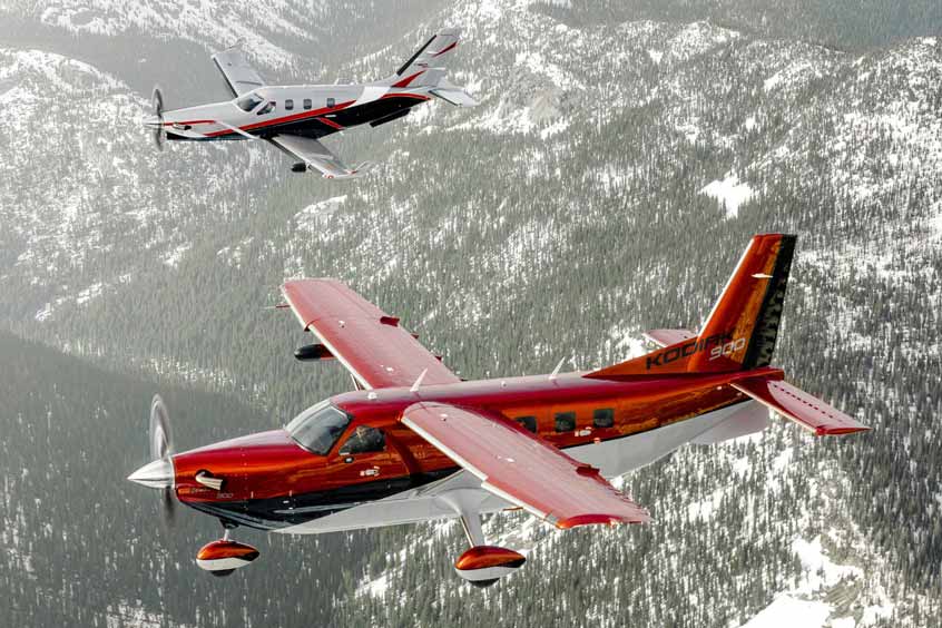 The Kodiak 900 is shown in flight with Daher’s latest version of its TBM very fast turboprop aircraft – the TBM 960.