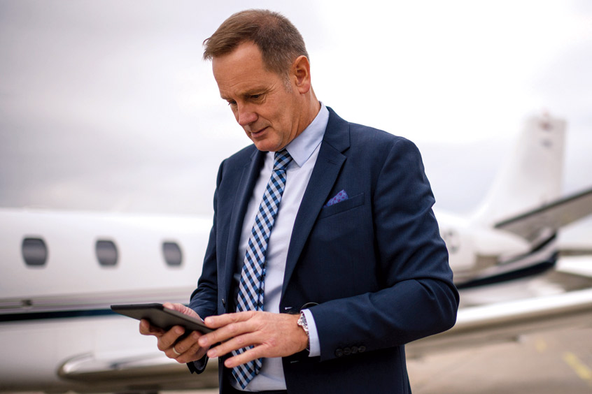 Holders of the Paramount Jet Card can charter an aircraft through their smartphone and complete the entire booking process within minutes.