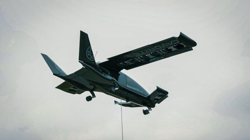 The scale prototype has a 22 foot wingspan.