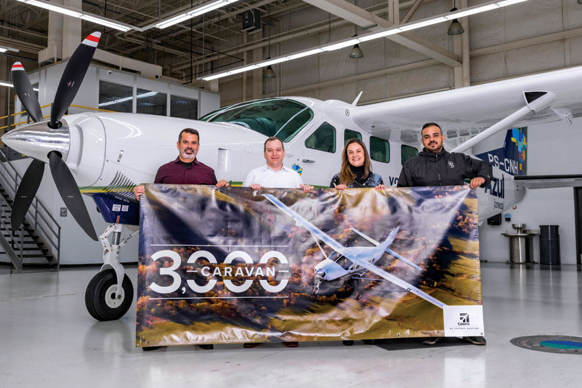 Textron Aviation employees and representatives from Azul Conecta celebrated the milestone delivery with a special ceremony at Textron's location in Independence, Kansas.