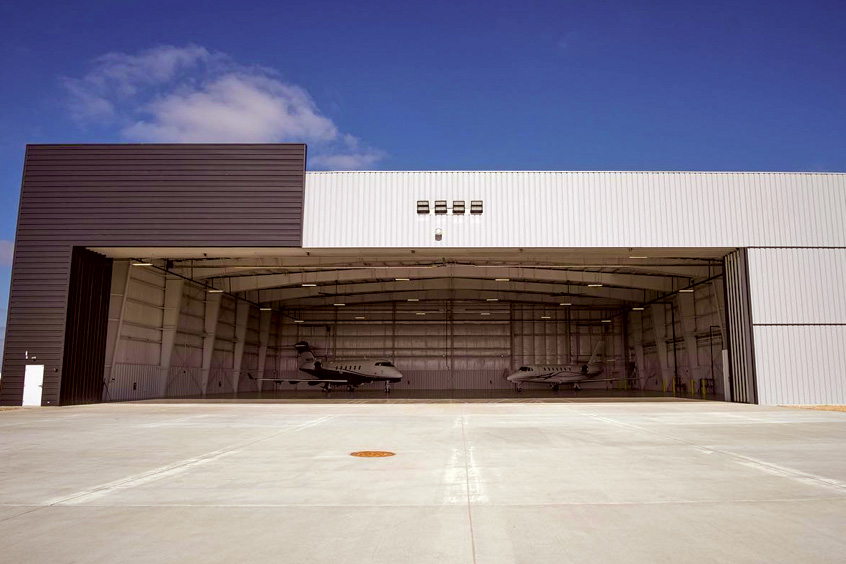The 22,500 sq ft heated hangar can accommodate aircraft up to Gulfstream G650.