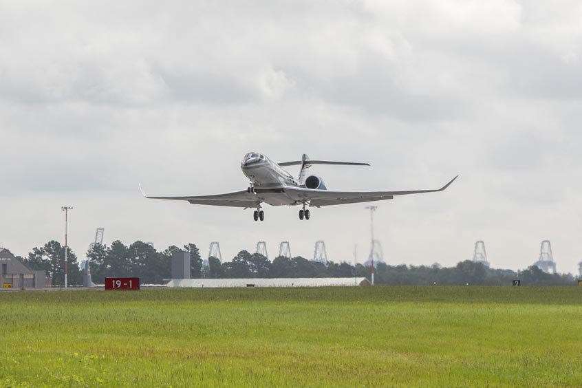 Lift off for the second G800 test article.