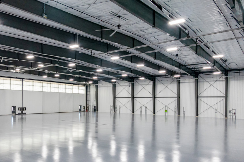 The new hangar replaces a former 10,000sq ft hangar attached to the FBO and has a 30ft door opening with capacity for large cabin business jets such as the Gulfstream 700.