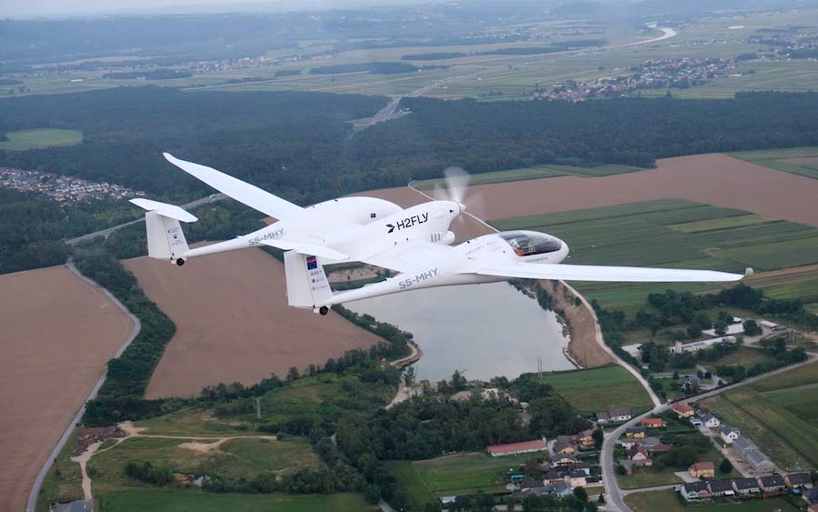 H2Fly’s HY4 electric demonstrator aircraft flying above Maribor, Slovenia, powered by liquid hydrogen.