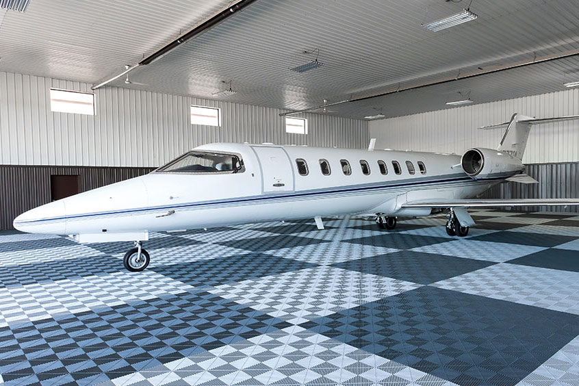 International Air Charters is a Wyvern Wingman certified operator. 