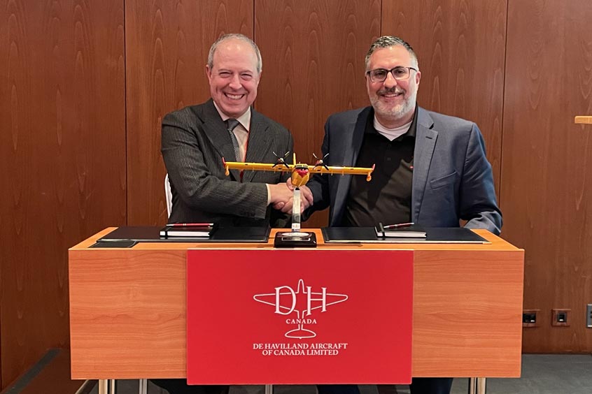 Marc Bouliane, Universal Avionics Vice-President Business Development, Marketing and Services and Jean-Philippe Côté, De Havilland Canada Vice-President of Programs and Business Improvement in Athens, Greece.