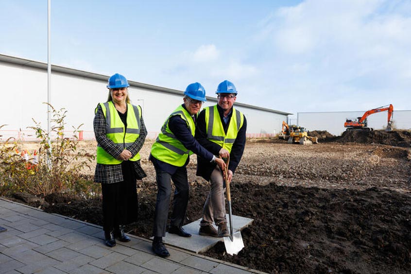 AMRC CEO Steve Foxley, chief technology officer of Boeing Todd Citron and Boeing president Maria Laine on site for the groundbreaking of the new AMRC innovation facility in Sheffield.