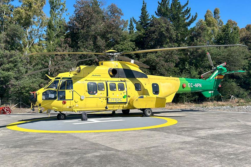 The SuperPuma AS332 L2 will be putting out fires in Biobío and Araucanía. 