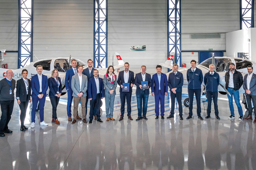 Representatives from Lufthansa Aviation Training and Diamond Aircraft at the handover ceremony in Wiener Neustadt, Austria.
