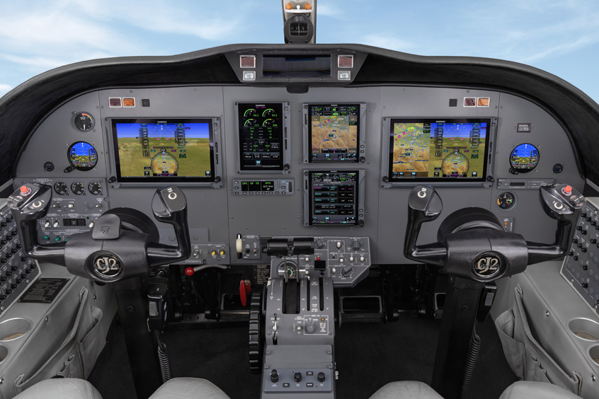 The system offers situational awareness features specific to the CJ2, such as Stabilised Approach monitoring and aural V-speed alerting during take off. 