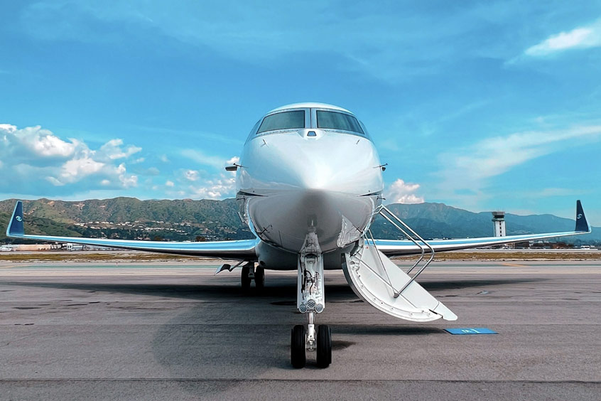 Prima Air owns and operates a wide range of aircraft.