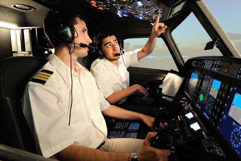 Accademia de Volo instructors were impressed by the visual definition and reliable control feedback.