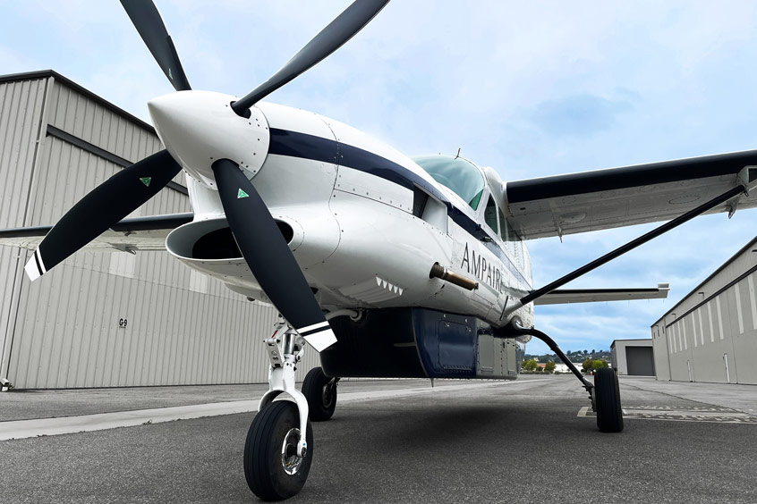 The AMP-H570 does not require ground-based charging infrastructure thanks to its in-flight hybrid recharging system.