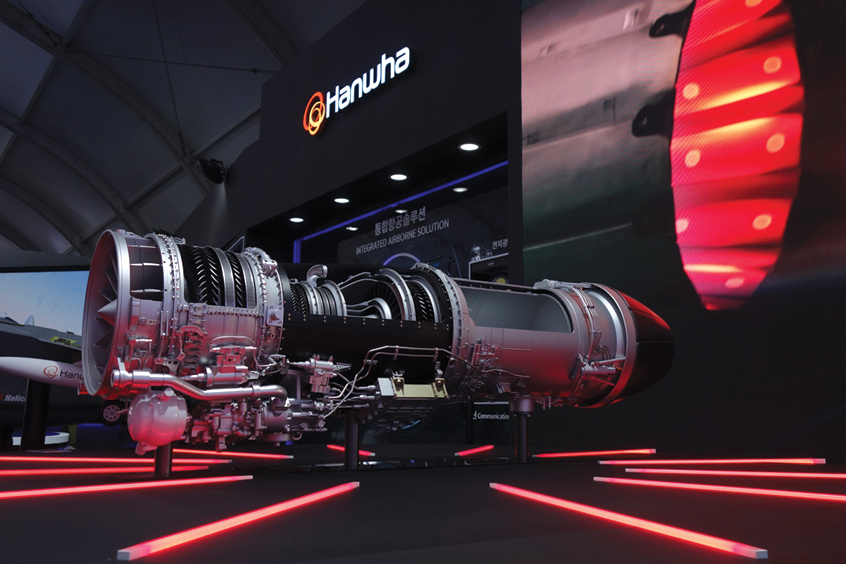 A model of the F414 engine mounted on a KF-21 airframe.