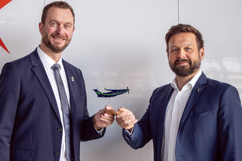 Vaeridion CTO and MD Markus Kochs-Kamper with Frederic Fischer, Head of R&T of Deutsche Aircraft.