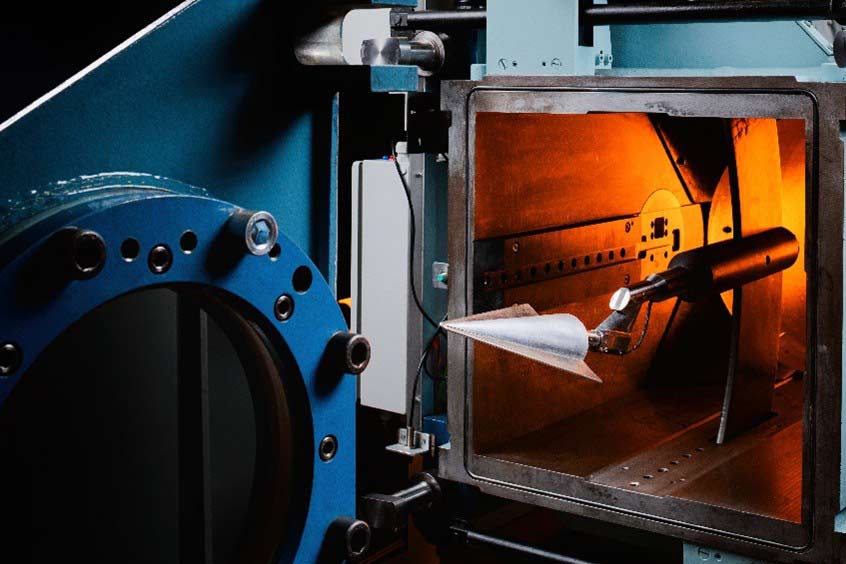 The German Aerospace Center (DLR) in Göttingen is researching fluid mechanics phenomena, which are essential for adequately predicting the performance of supersonic aircraft.