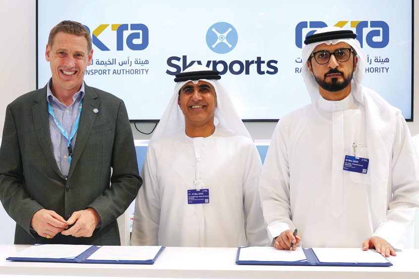 Skyports Infrastructure CEO Duncan Walker with his HH Eng. Sheikh Salem bin Sultan Al Qasimi, chairman of the Department of Civil Aviation in Ras Al Khaimah and His Excellency Eng. Esmaeel Hasan Al Blooshi, director general of RAKTA.
