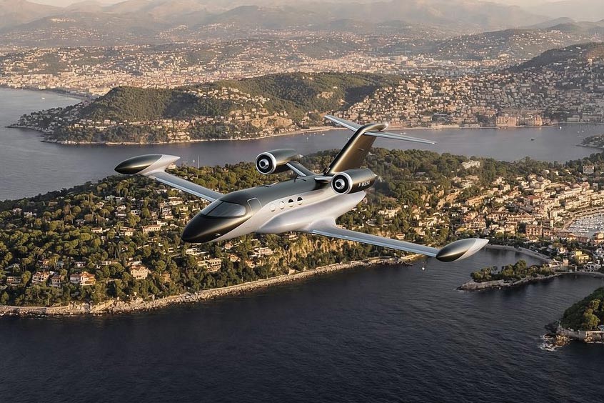 The aircraft uses a twin-propfan fuel-cell electric configuration with 700 bar hydrogen tanks above the wing, supporting ventilation and refuelling compatibility, while avoiding early reliance on cryogenic storage.