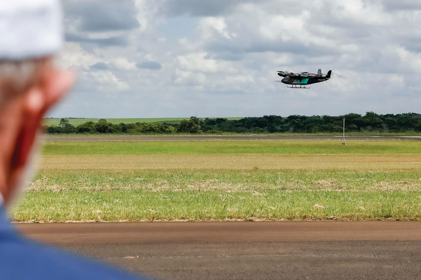 Brazilian government members including President Luiz Inácio Lula da Silva attended the flight.