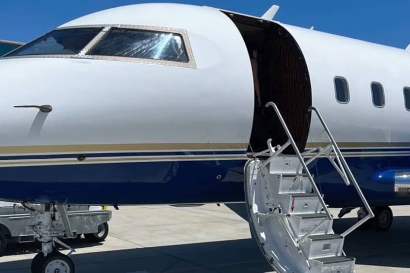 The operator has a penchant for Challengers and Gulfstreams.