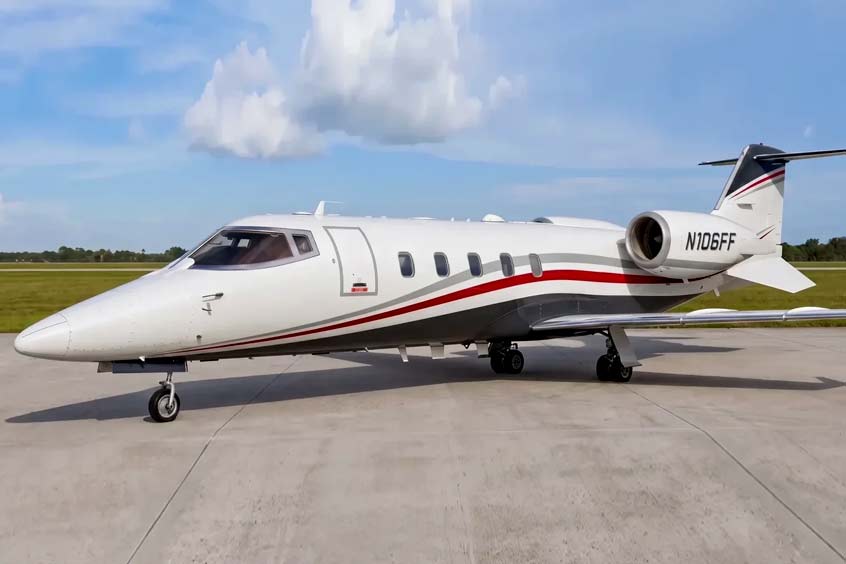 The jet can cruise at Mach 0.81.
