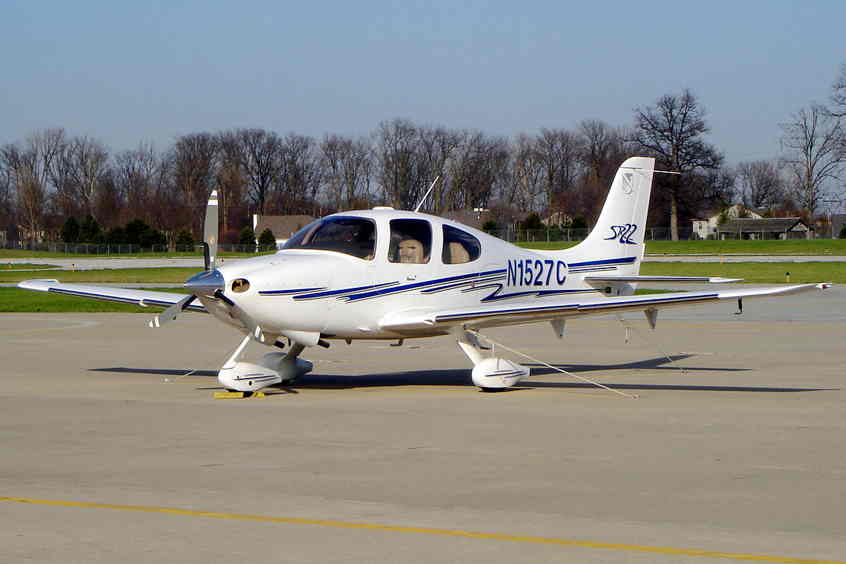 5832 Cirrus SR22