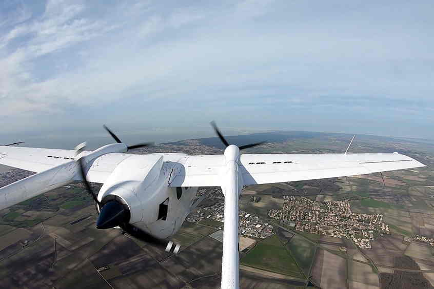 The VoltAero Cassio during flight-tests using Safran Electrical & Power’s ENGINeUS smart electric motors. 