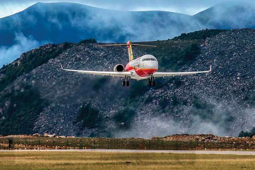 ARJ21 during height expansion flight test at Daocheng Yading Airport. (Photo: COMAC)