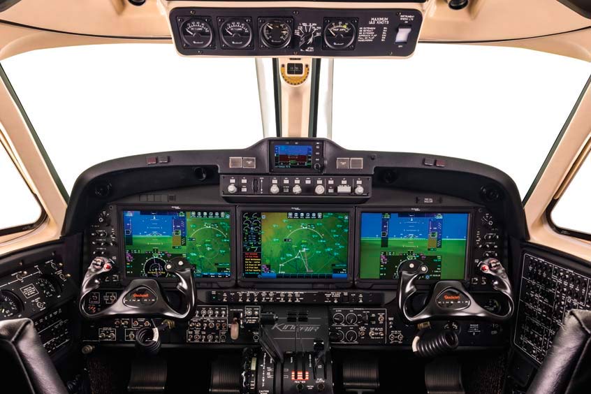 Beechcraft King Air 360 cockpit. (Photo: Textron Aviation)